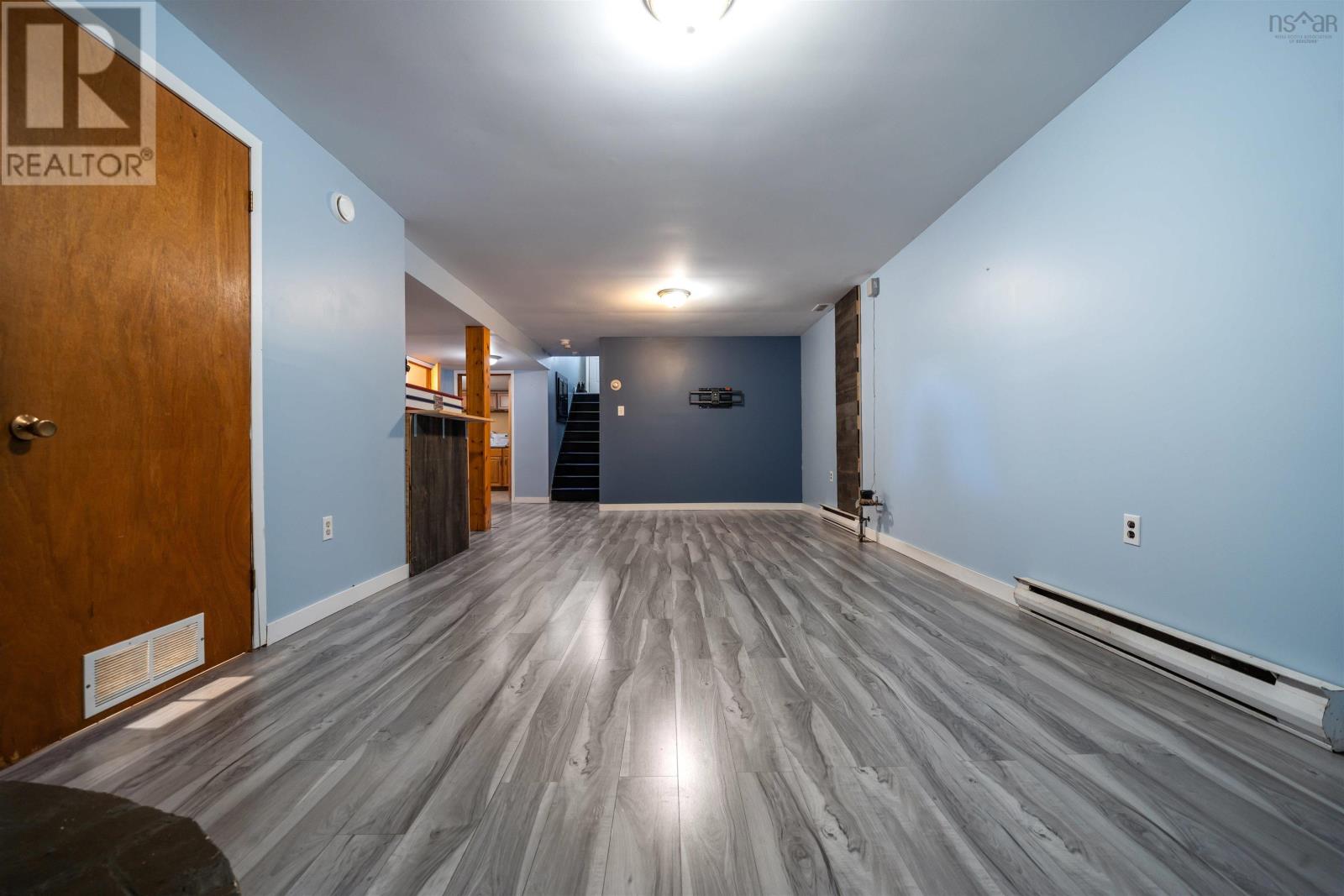 Property 28 of 44 of 125 Oxford Street