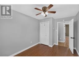 40 Ranger Avenue thumbnail 21