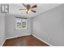 40 Ranger Avenue thumbnail 22