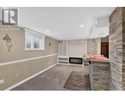 40 Ranger Avenue thumbnail 25