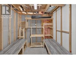 40 Ranger Avenue thumbnail 35