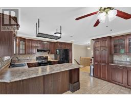 40 Ranger Avenue thumbnail 9