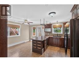 40 Ranger Avenue thumbnail 5