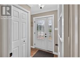 40 Ranger Avenue thumbnail 4