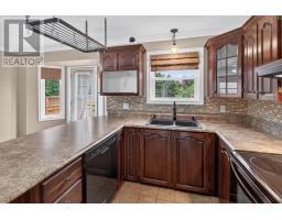 40 Ranger Avenue thumbnail 6