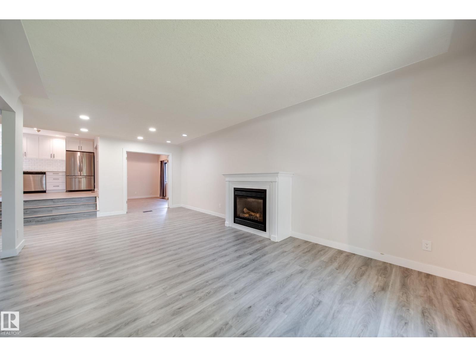 10519 140 ST NW - Image 12