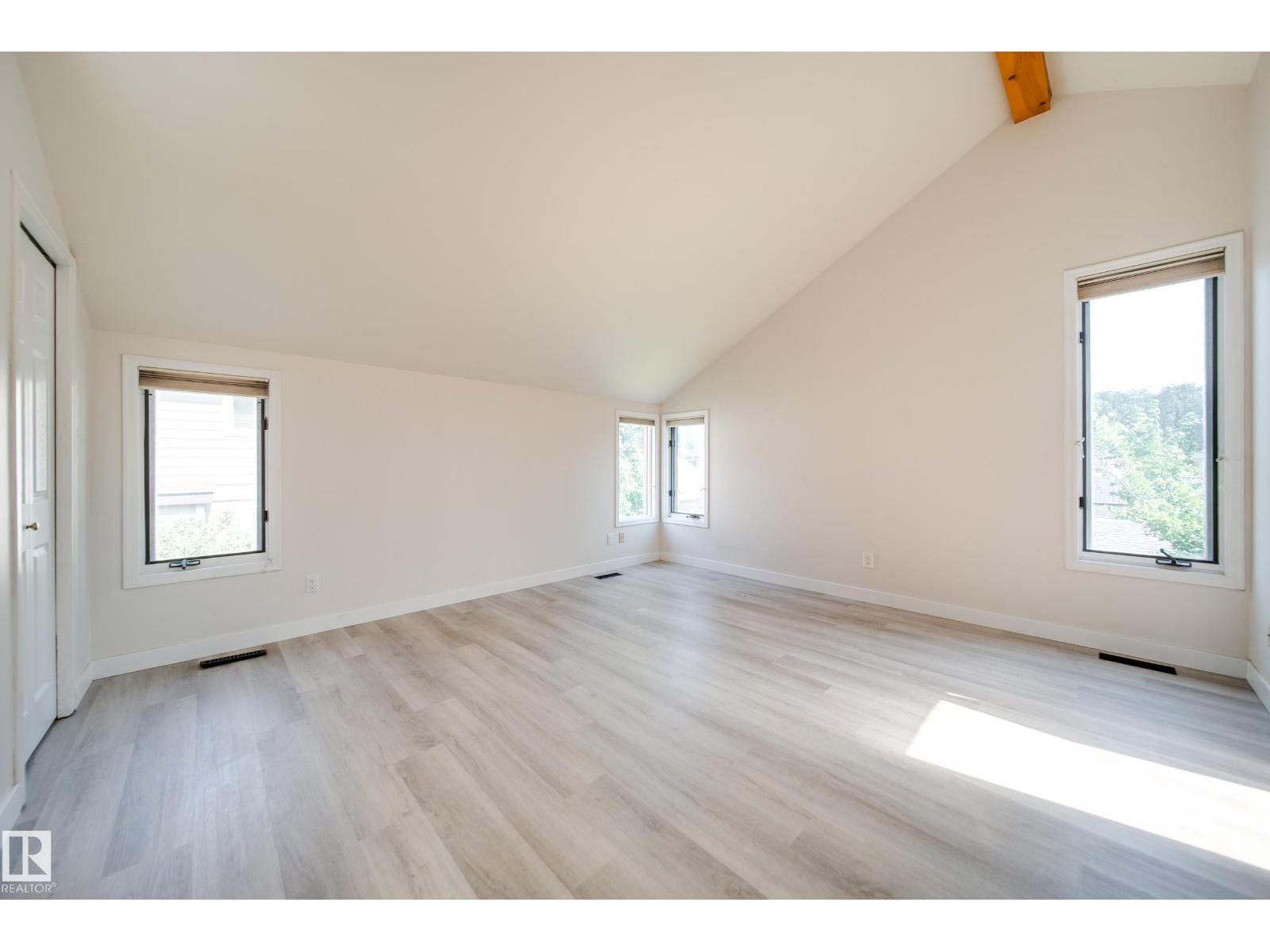 10519 140 ST NW - Image 39