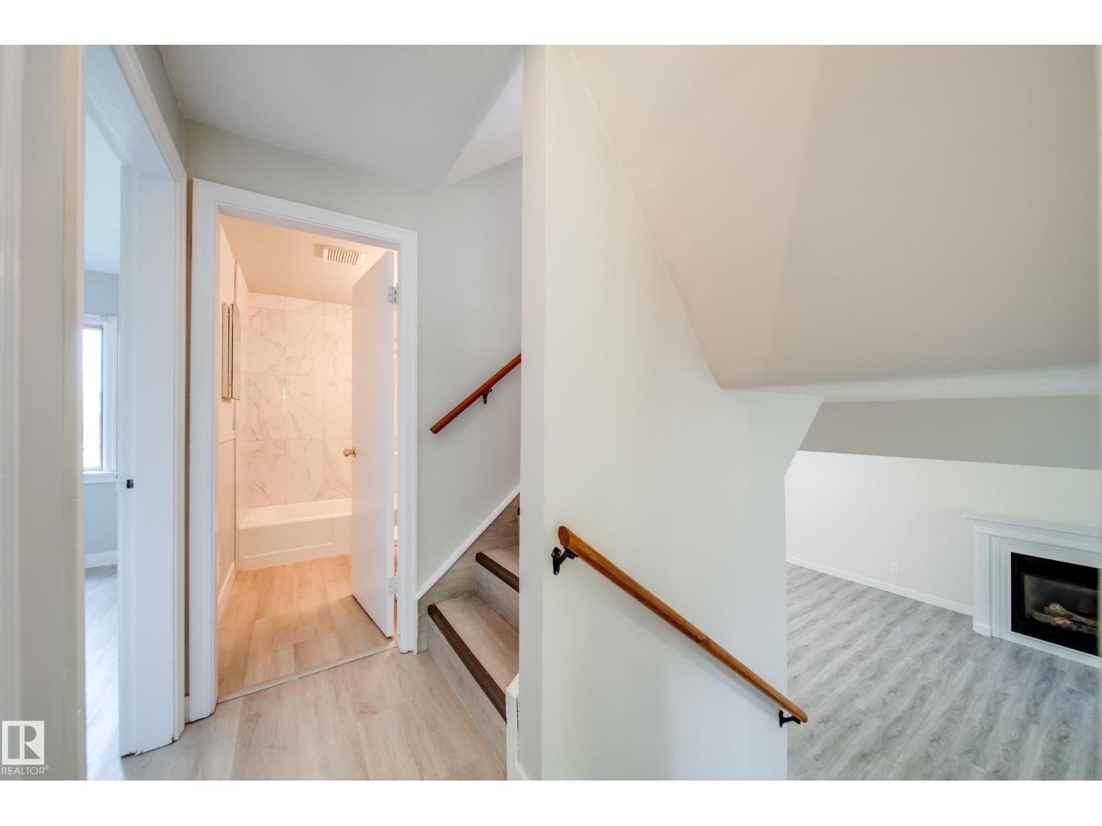 10519 140 ST NW - 31