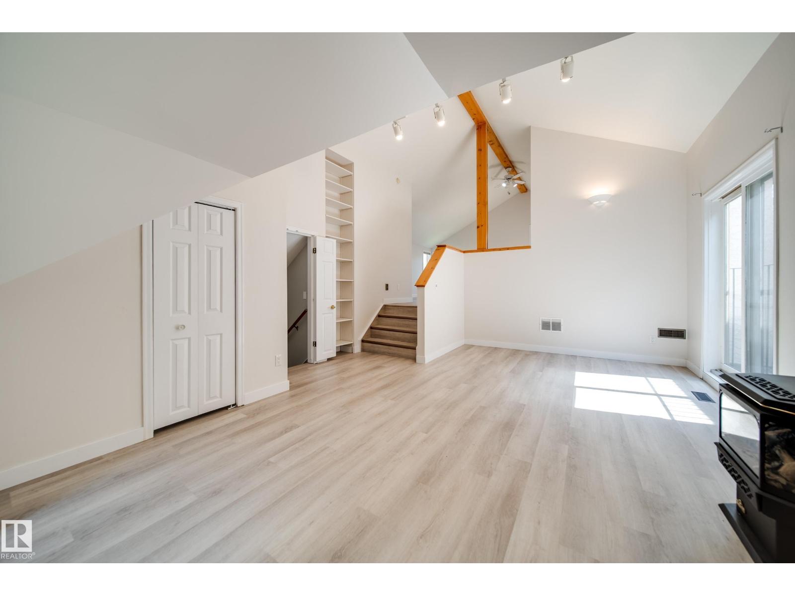 10519 140 ST NW - Image 37