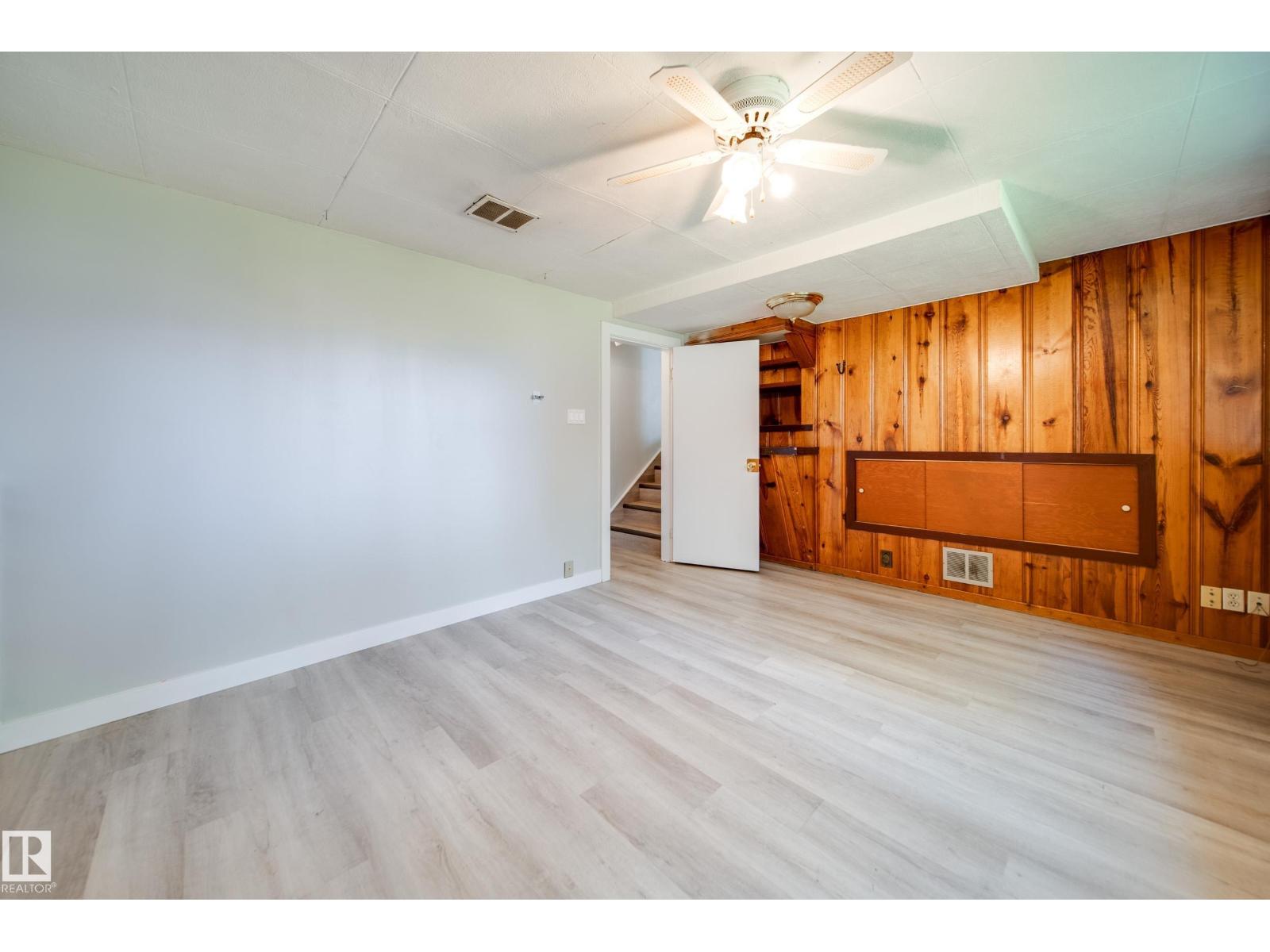 10519 140 ST NW - 45