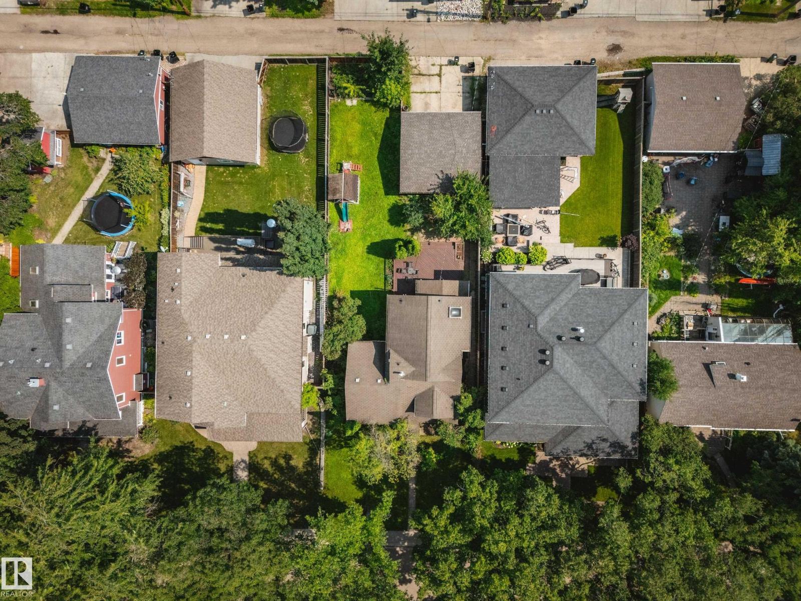 10519 140 ST NW - 56