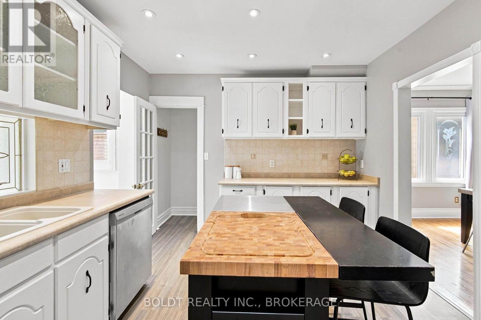 42 THOMAS STREET - Image 16