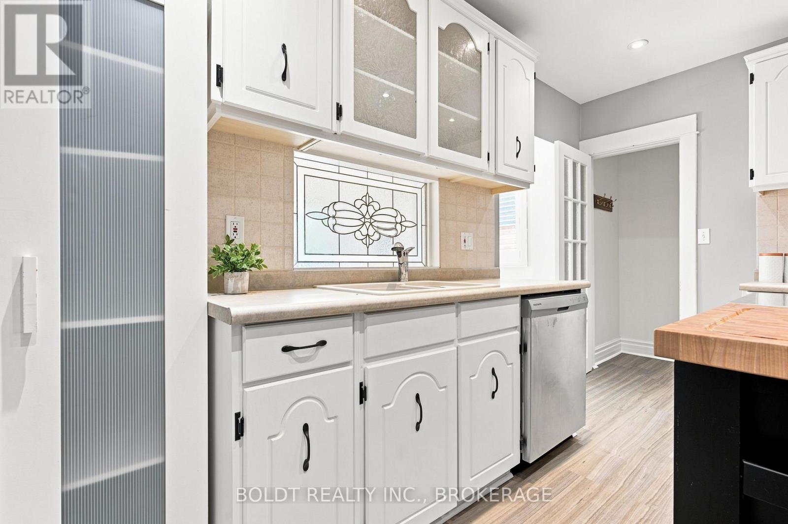 42 THOMAS STREET - Image 18