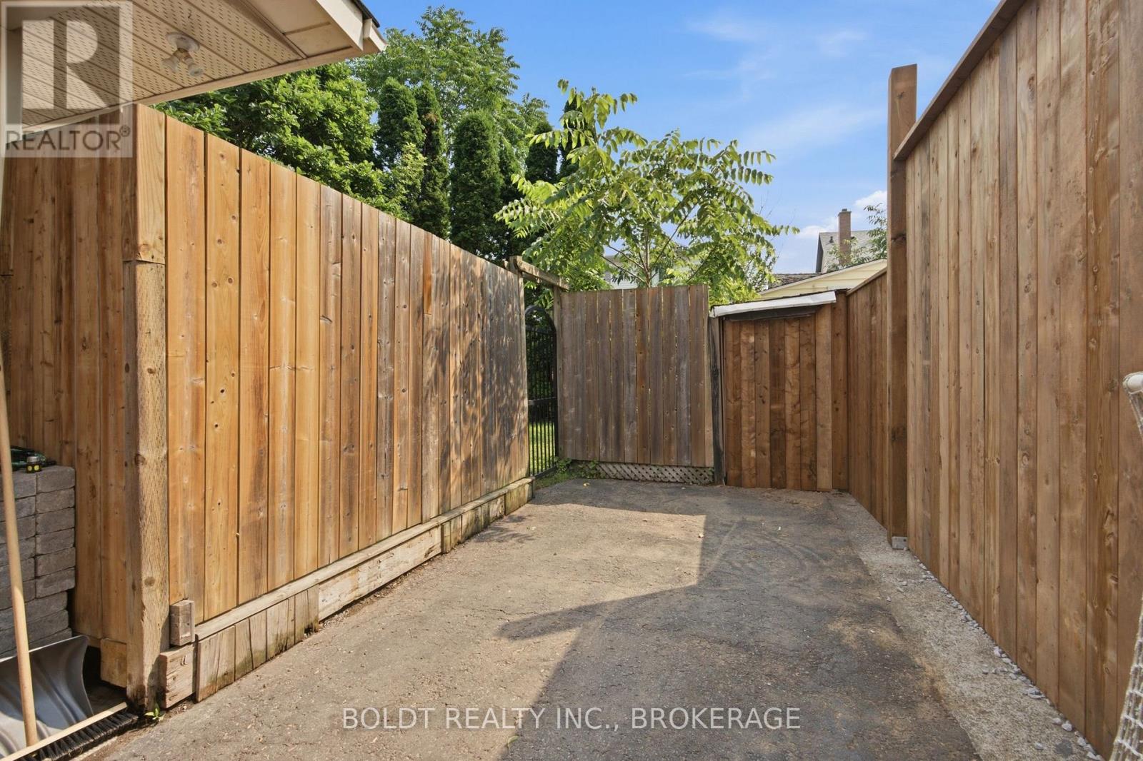 42 THOMAS STREET - Image 32