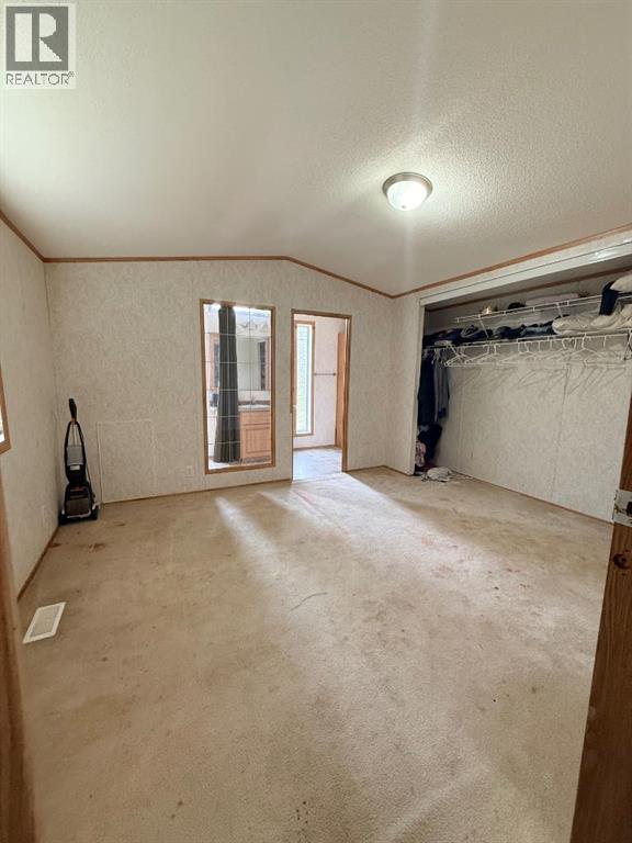 5104 48 Ave - Image 10
