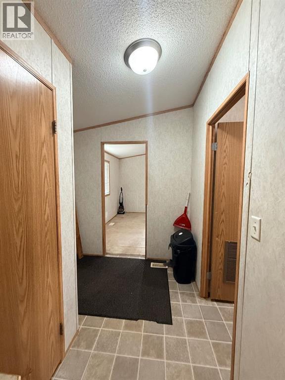 5104 48 Ave - Image 13