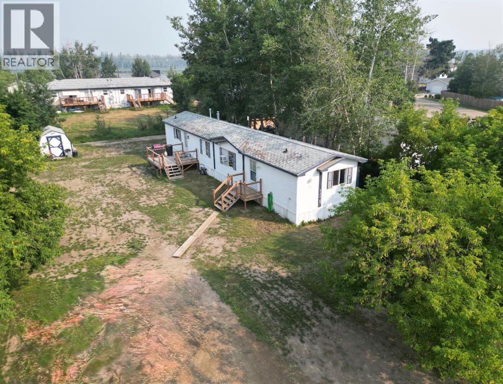 5104 48 Ave - 2