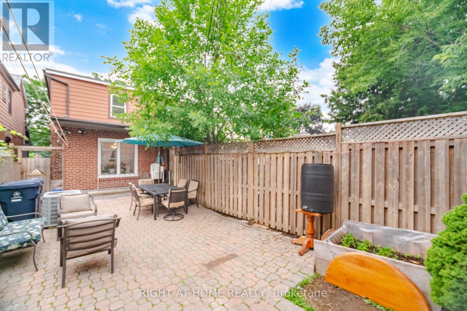 20 ROCKWELL AVENUE - 18