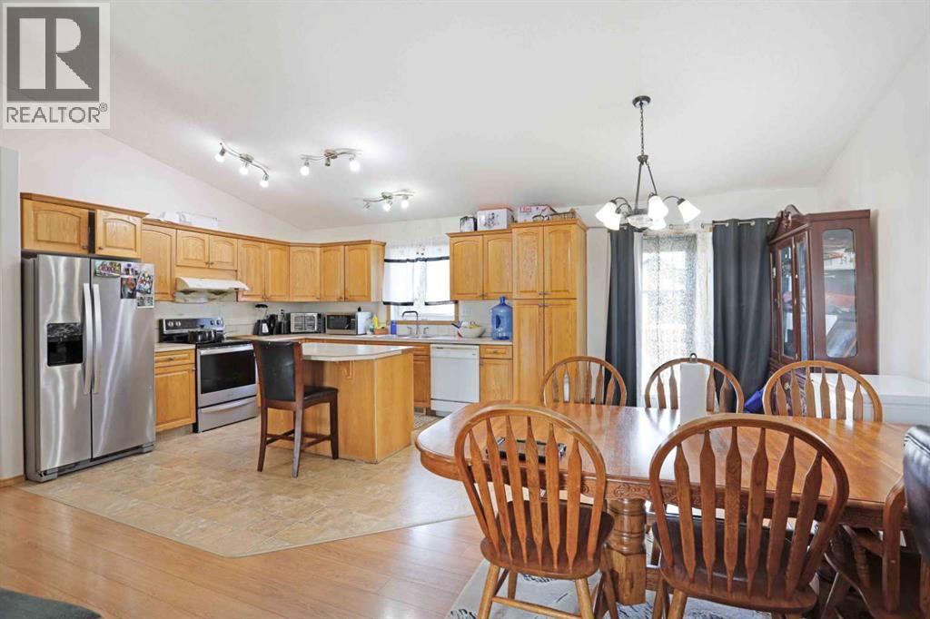 12 Upland Place W - 8