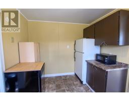 908 Tamarck Drive thumbnail 11