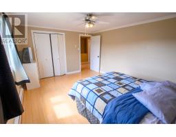 908 Tamarck Drive thumbnail 32