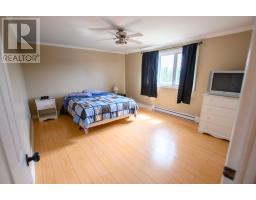 908 Tamarck Drive thumbnail 34