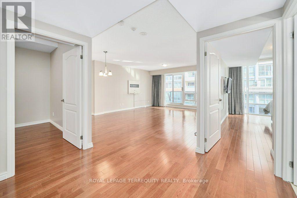 #903 263 WELLINGTON STREET W - 13