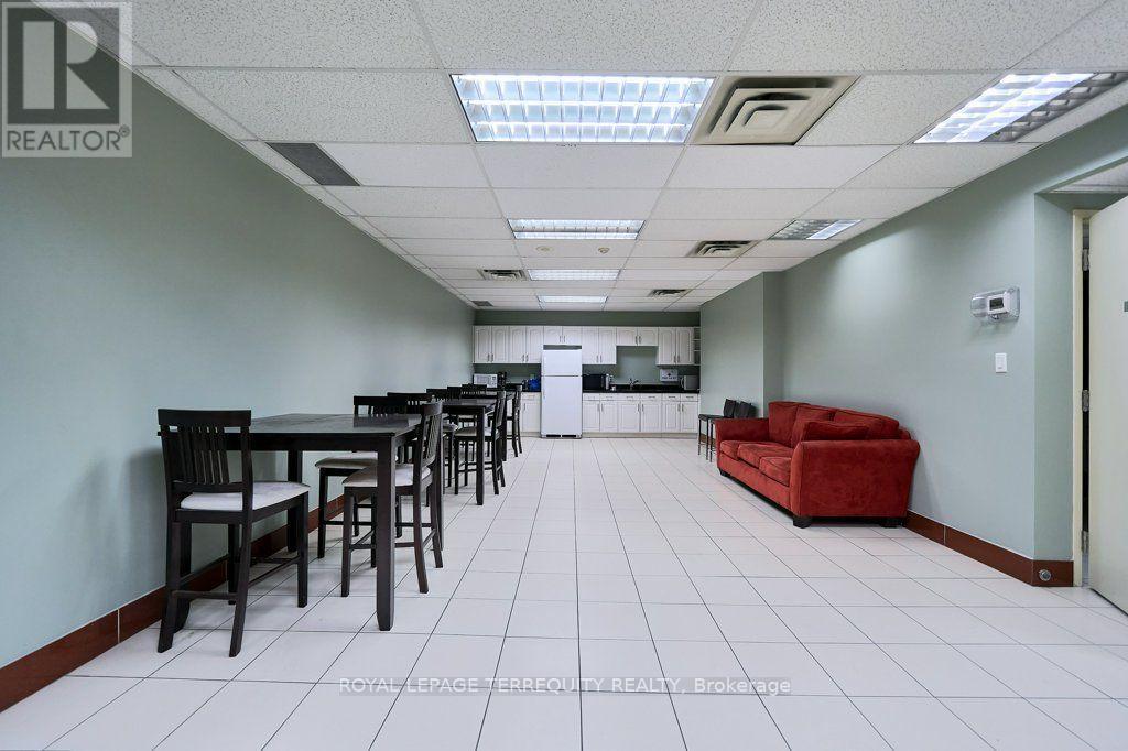 #903 263 WELLINGTON STREET W - 31