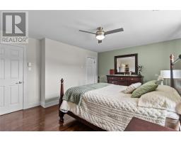 18 Clyde Avenue thumbnail 15