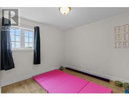 18 Clyde Avenue thumbnail 21