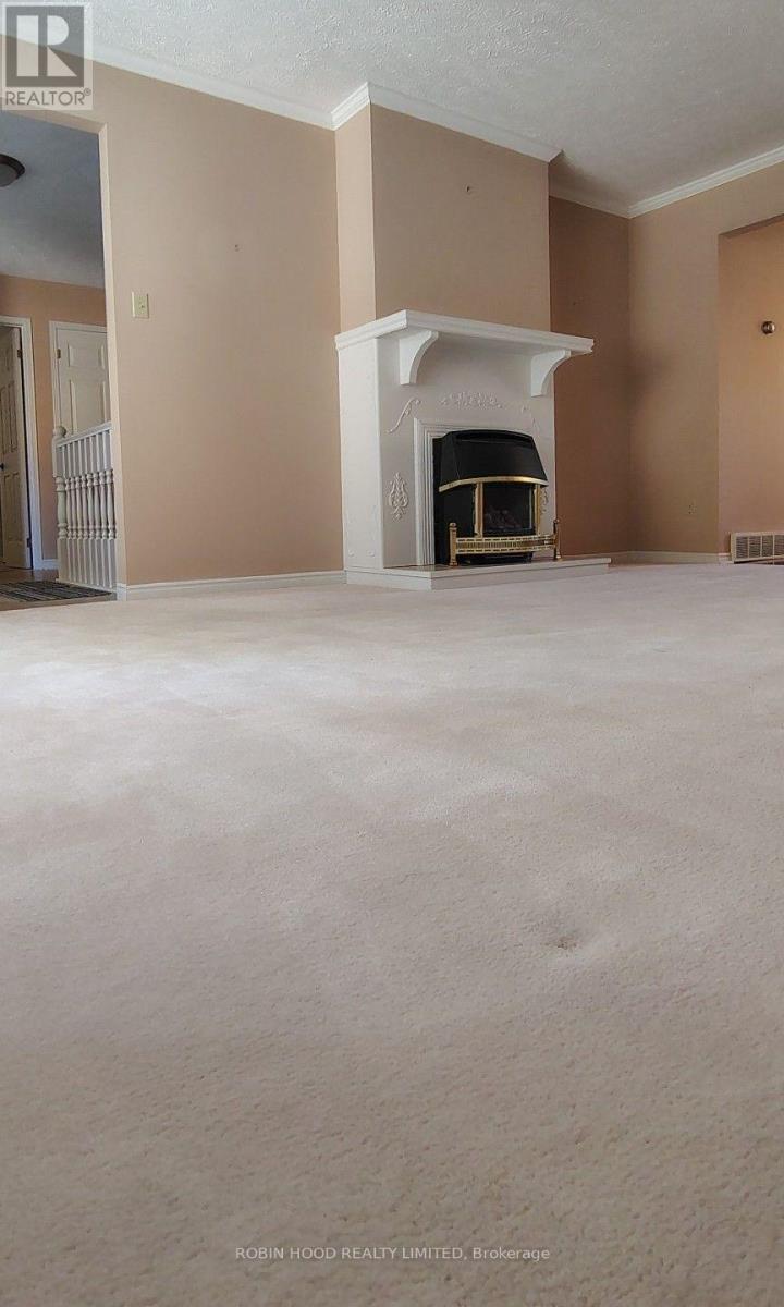 #UNIT 11 21 EARL DRIVE - 28