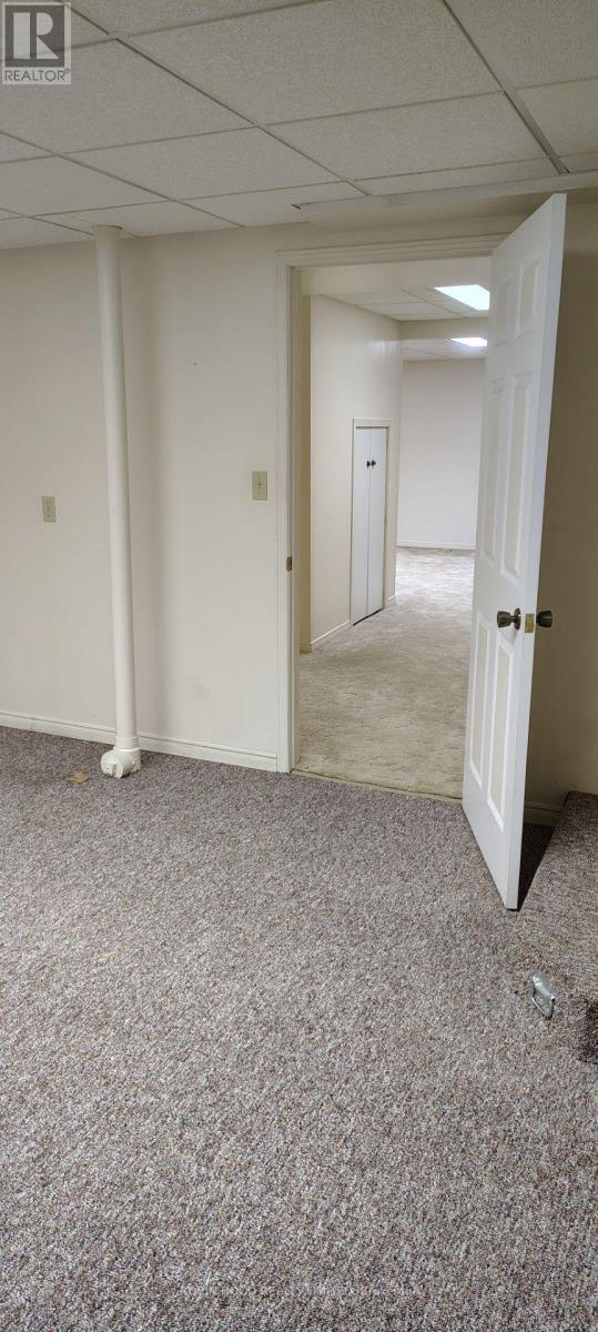 #UNIT 11 21 EARL DRIVE - 19