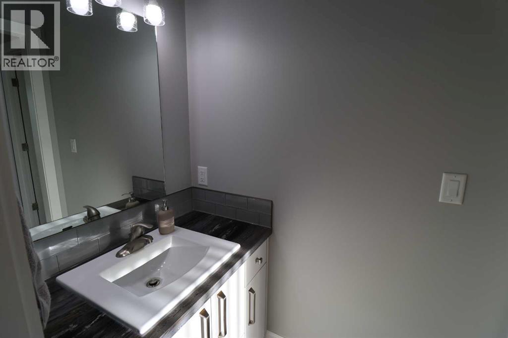 1504 B 19 Avenue - 12