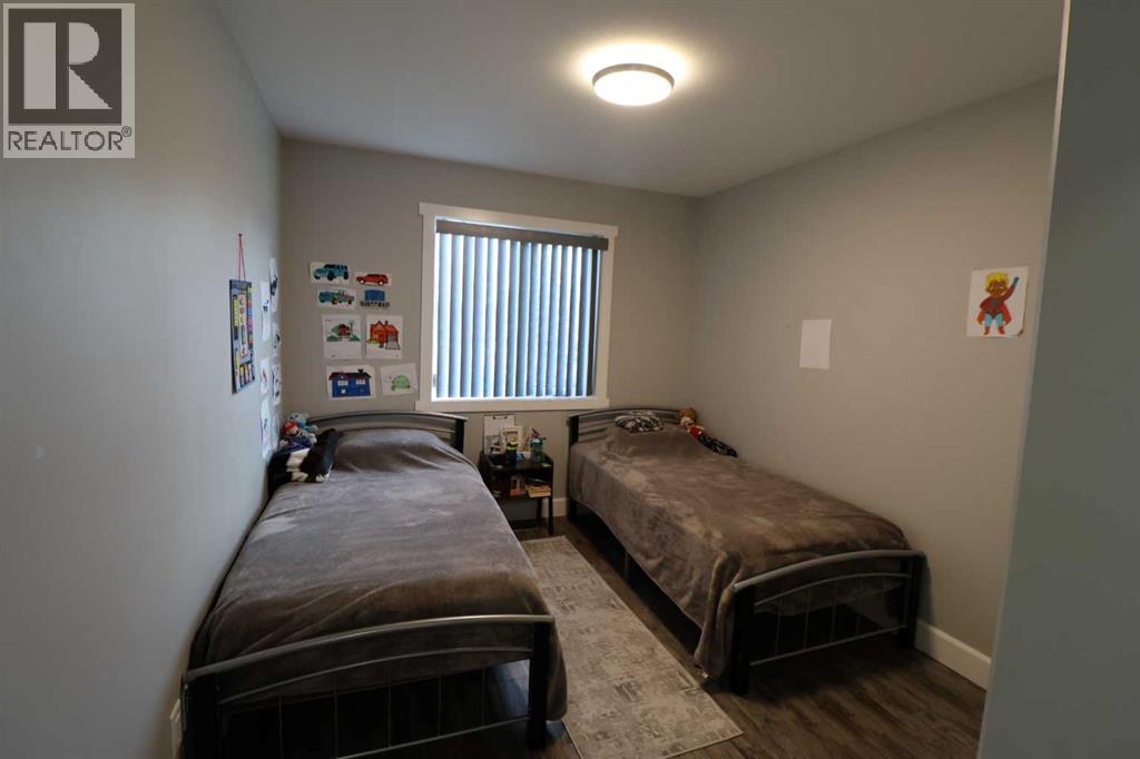 1504 B 19 Avenue - 10