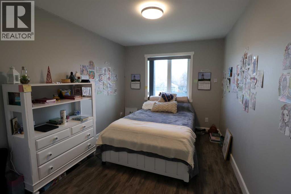 1504 B 19 Avenue - Image 11