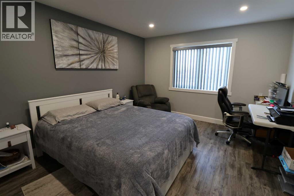 1504 B 19 Avenue - 14