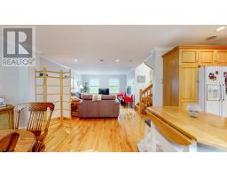73 Hillview Drive East Drive thumbnail 10