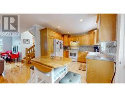 73 Hillview Drive East Drive thumbnail 15