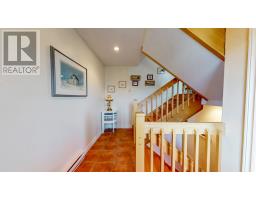 73 Hillview Drive East Drive thumbnail 16