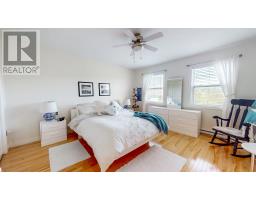73 Hillview Drive East Drive thumbnail 17