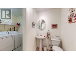 73 Hillview Drive East Drive thumbnail 26
