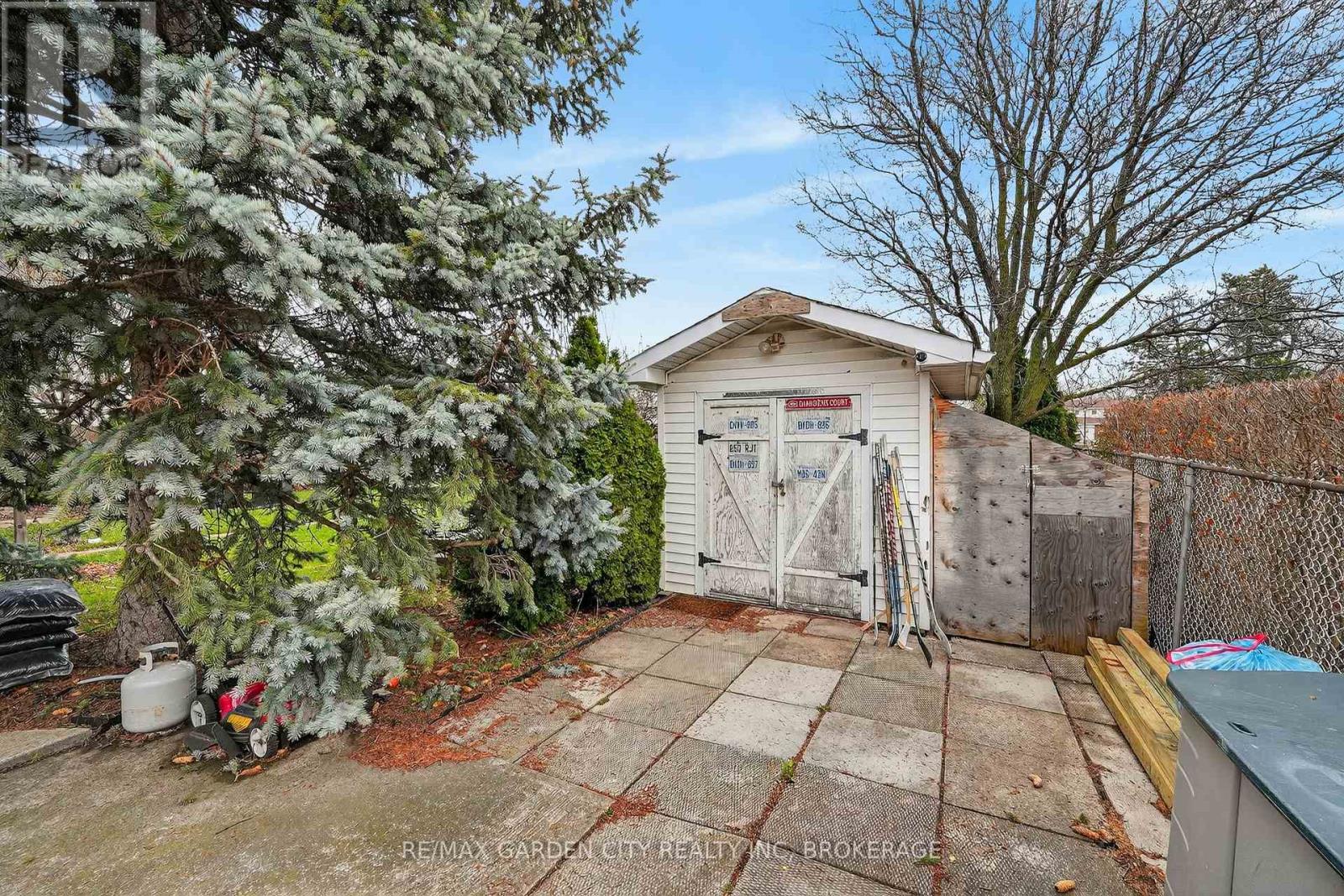78 MEREDITH DRIVE - 48