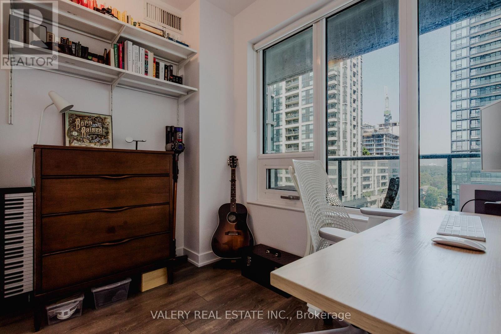 #712 195 REDPATH AVENUE - 7