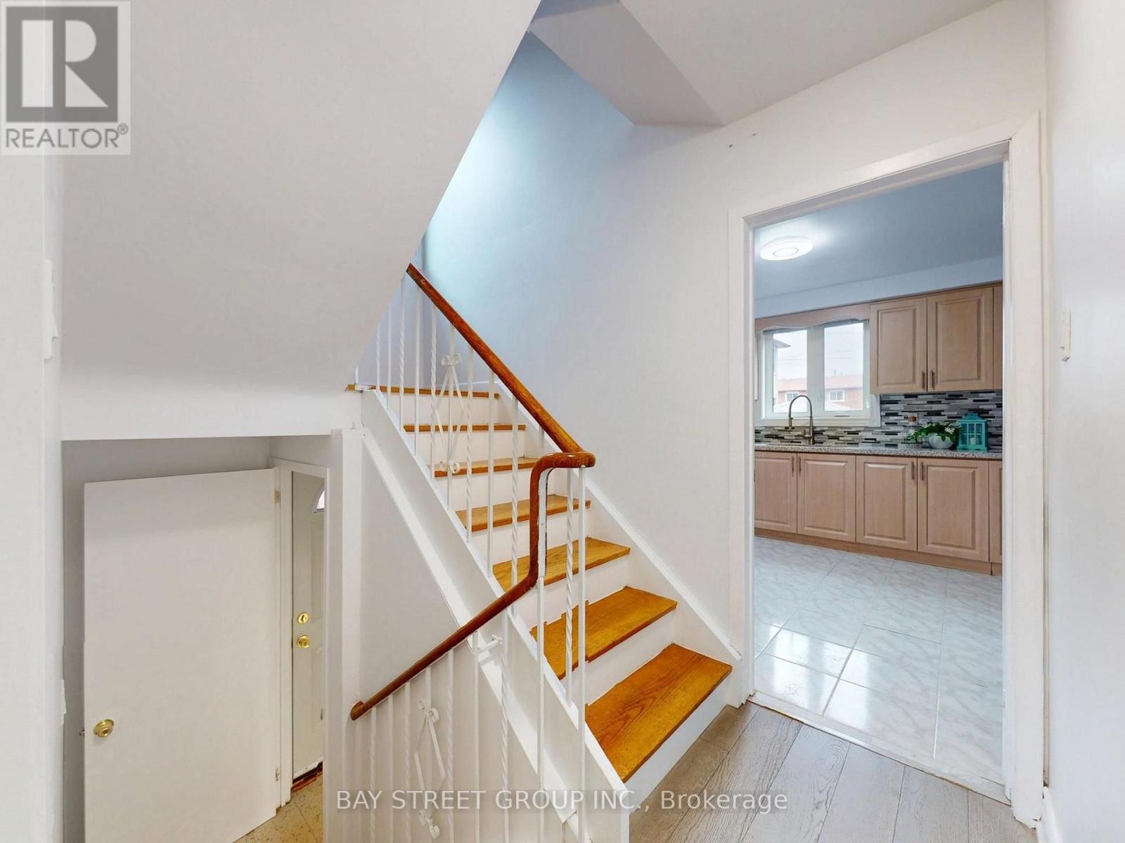 6 MOIRA AVENUE - 18