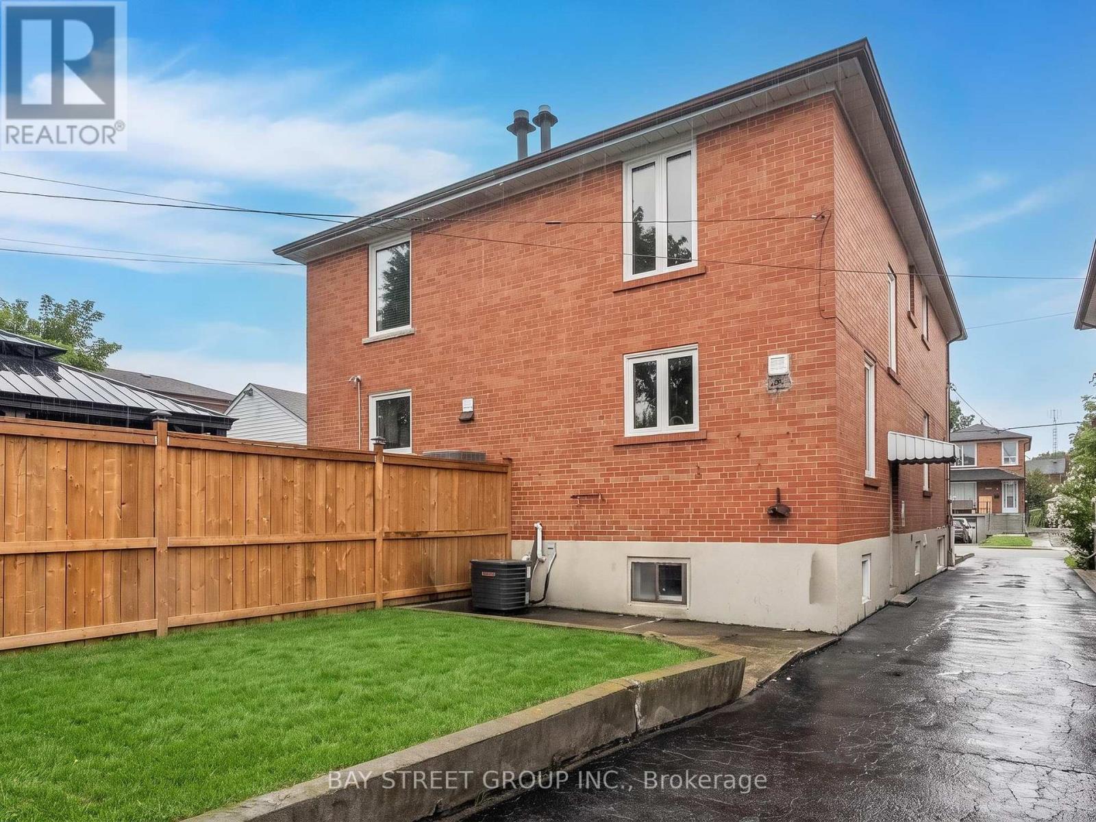 6 MOIRA AVENUE - 35