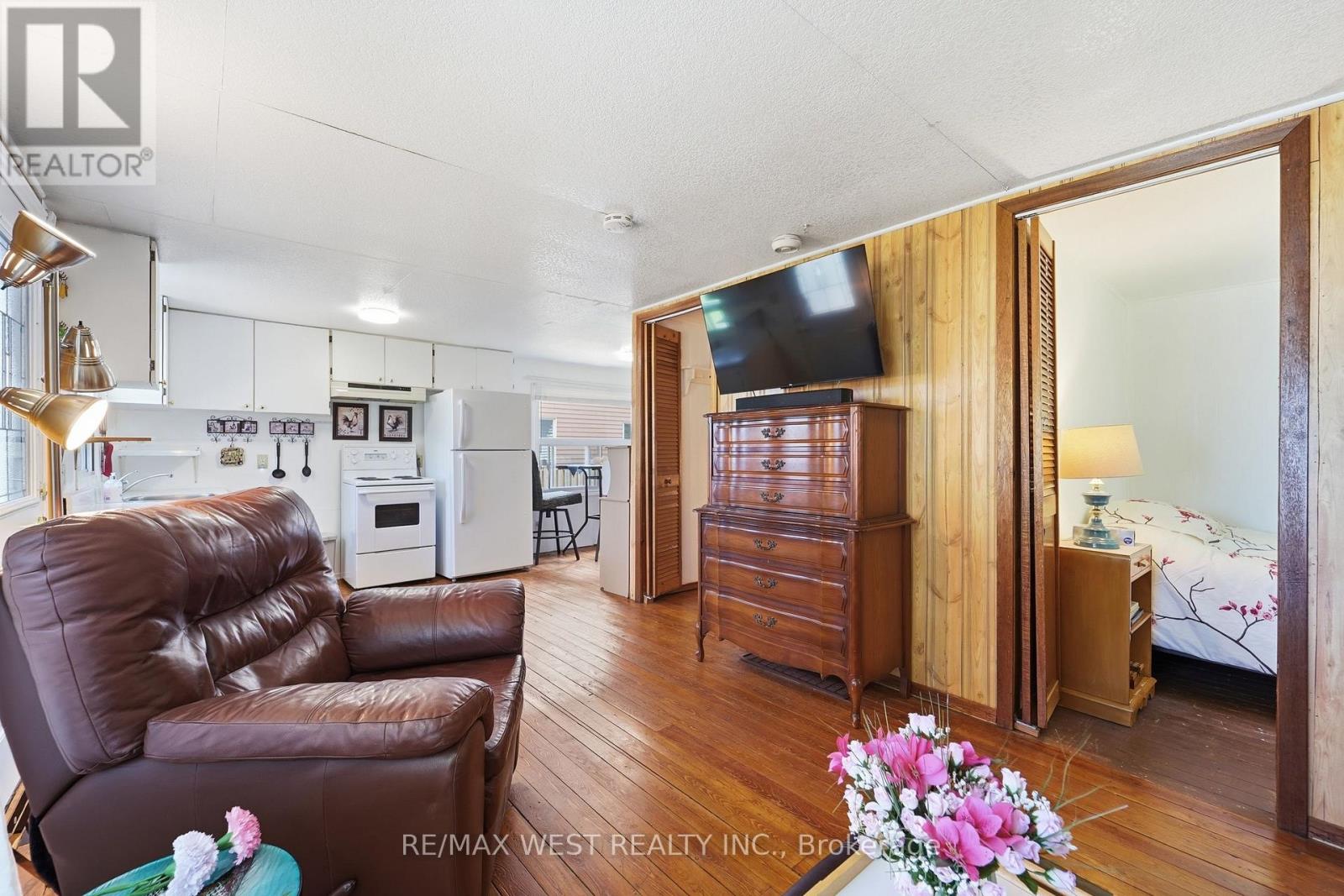 2234 CRYSTAL BEACH ROAD - 10