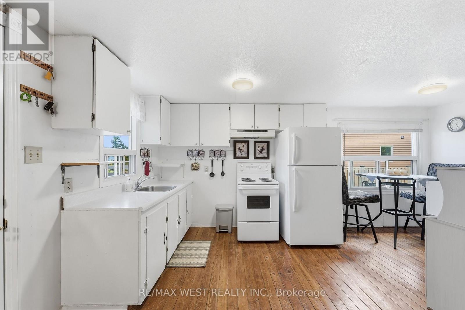 2234 CRYSTAL BEACH ROAD - 9