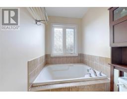 41 Thistle Avenue, Richmond Hill, ON L4E0B8 Photo 9