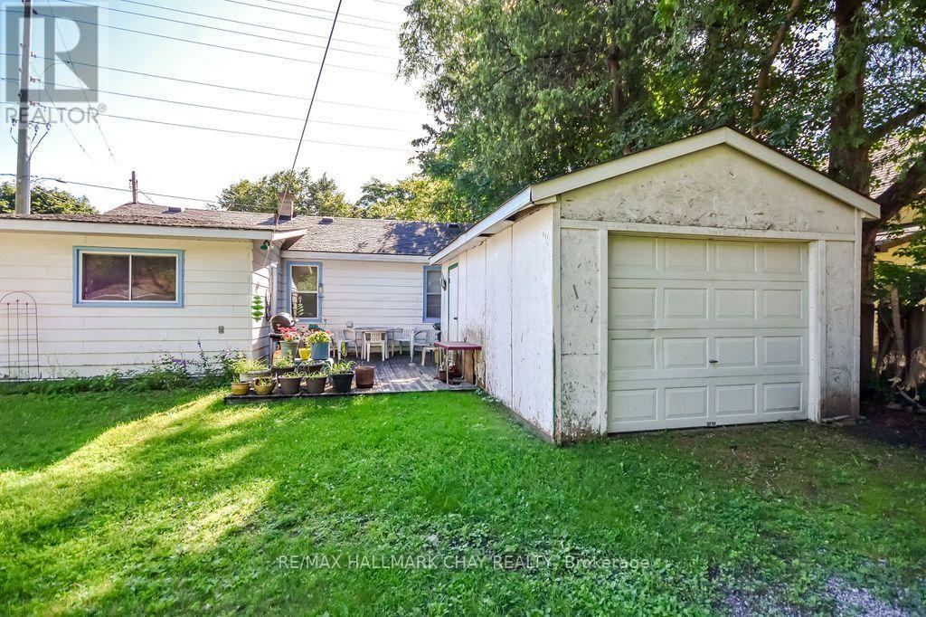 168 ANNE STREET S - 23