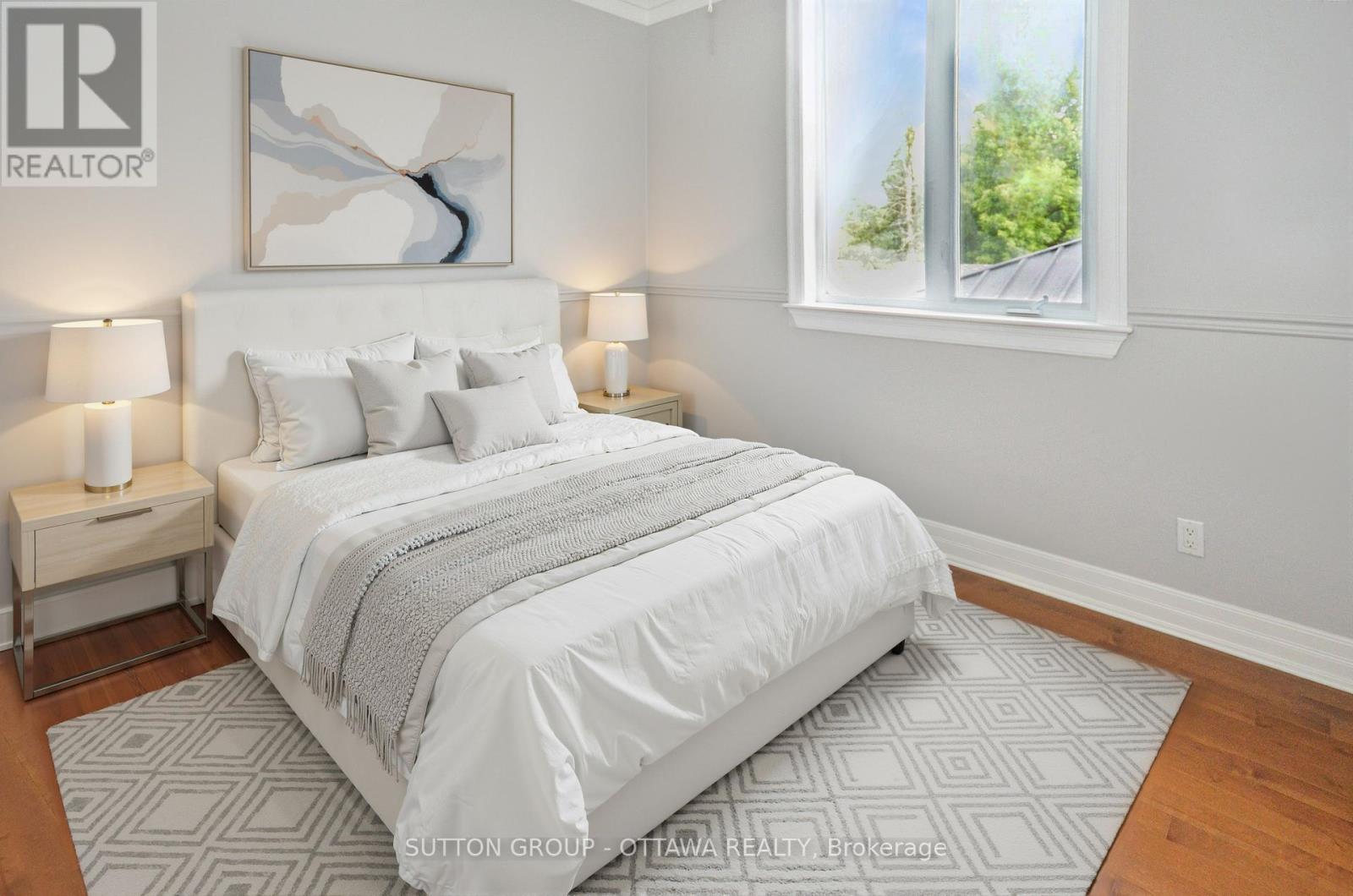 588 RUSSELL ROAD - 12